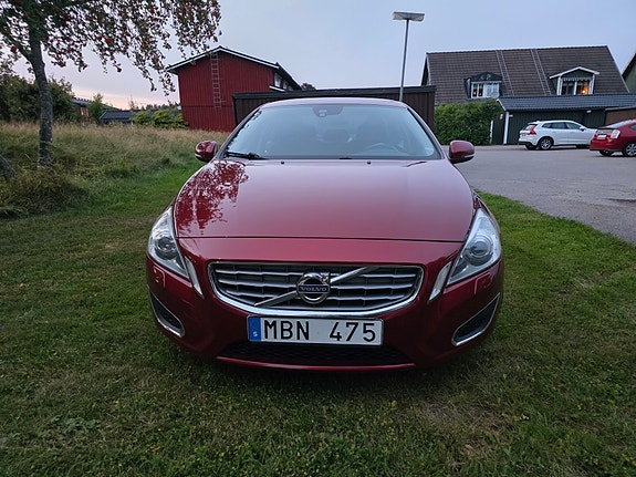 Volvo S60 3 of 10