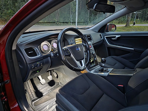 Volvo S60 8 of 10