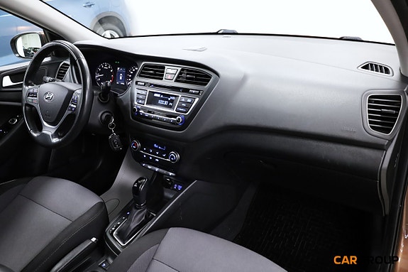 Hyundai i20 11 of 18