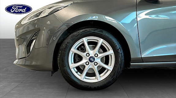 Ford Fiesta 9 of 12
