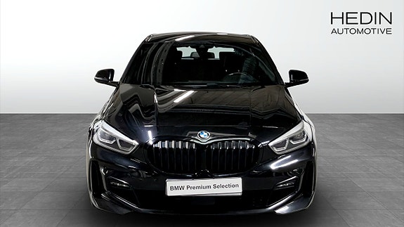 BMW 120 8 of 9