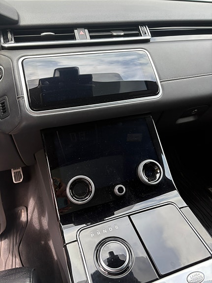 Land Rover Range Rover Velar 6 of 7