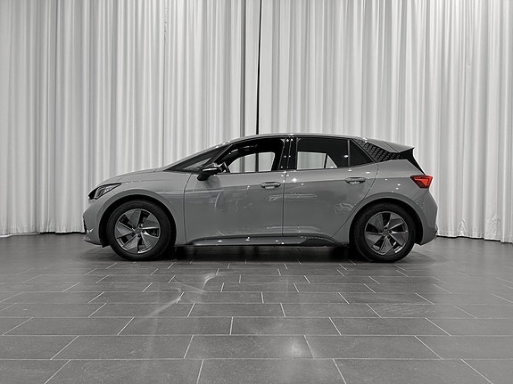 Cupra Born 2 of 5