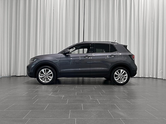 Volkswagen T-Cross 2 of 5