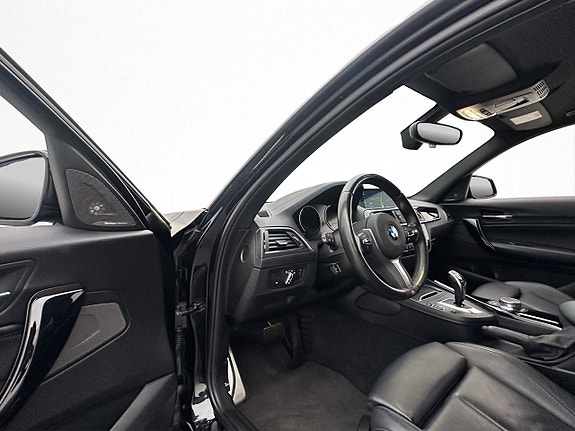 BMW M140i 10 of 30