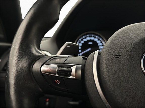 BMW M140i 18 of 30