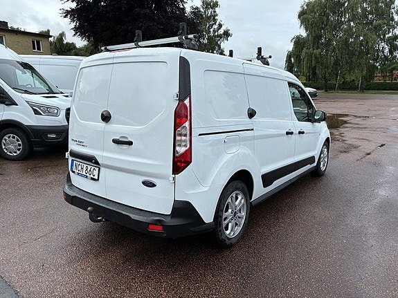 Ford Transit Connect 4 of 5