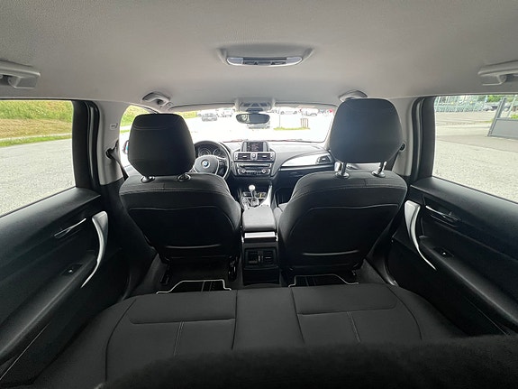 BMW 118d 15 of 24