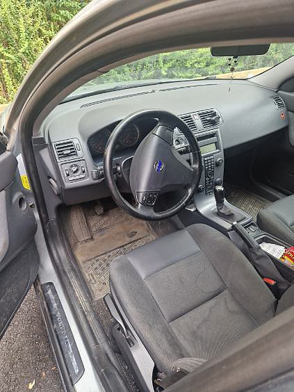 Volvo V50 2 of 5