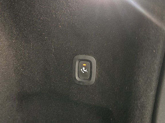 Volvo V60 12 of 30
