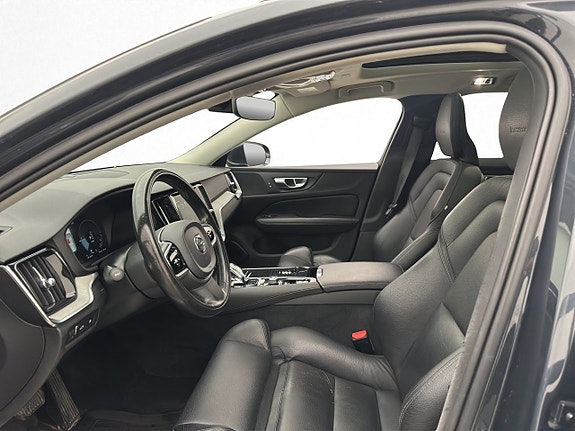 Volvo V60 17 of 30