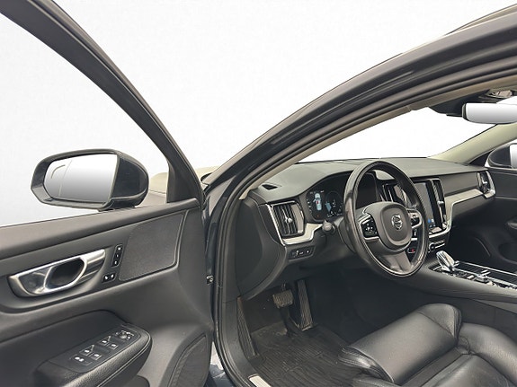 Volvo V60 16 of 30