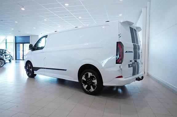 Ford Transit Custom 3 of 13