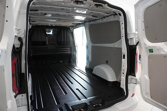 Ford Transit Custom 7 of 13