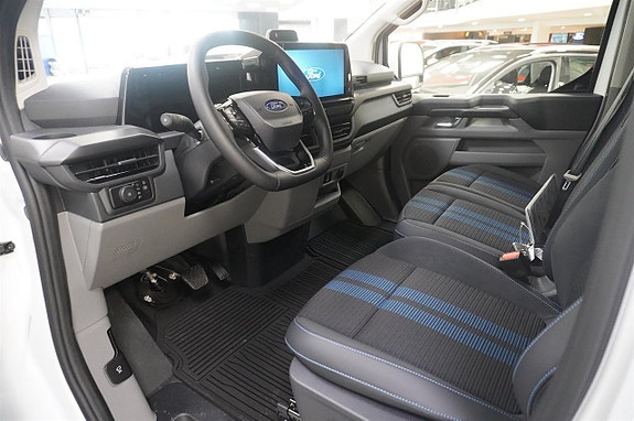 Ford Transit Custom 2 of 19