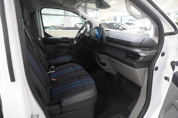 Ford Transit Custom 10 of 19
