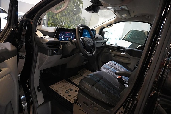Ford Transit Custom 2 of 20