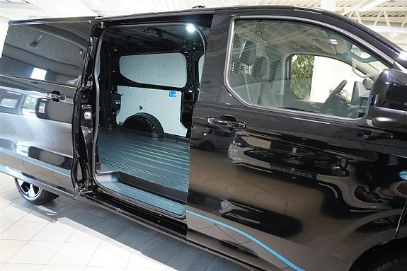 Ford Transit Custom 13 of 20