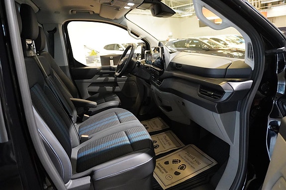 Ford Transit Custom 15 of 20