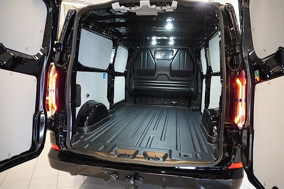 Ford Transit Custom 9 of 20