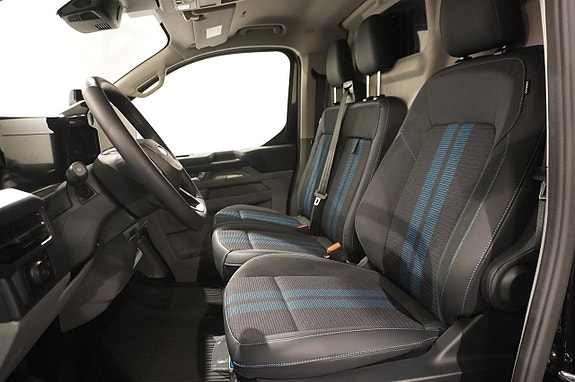 Ford Transit Custom 8 of 16