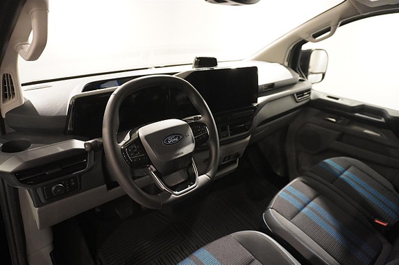 Ford Transit Custom 2 of 16