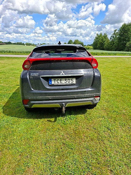 Mitsubishi Eclipse Cross 2 of 5