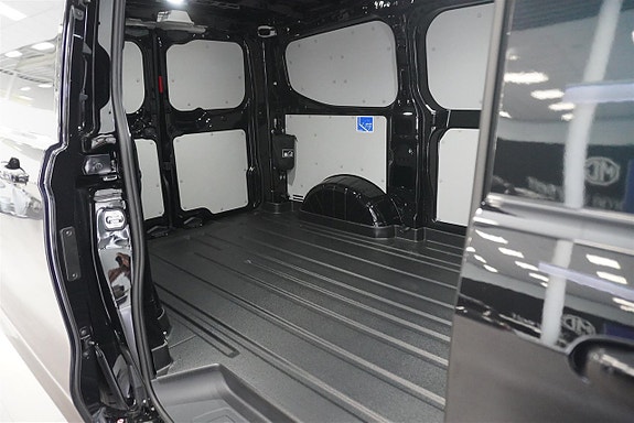 Ford Transit Custom 21 of 26