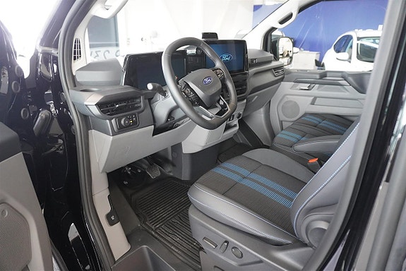 Ford Transit Custom 15 of 26