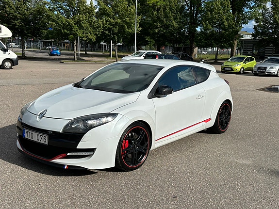 Renault Megane III 2 of 5