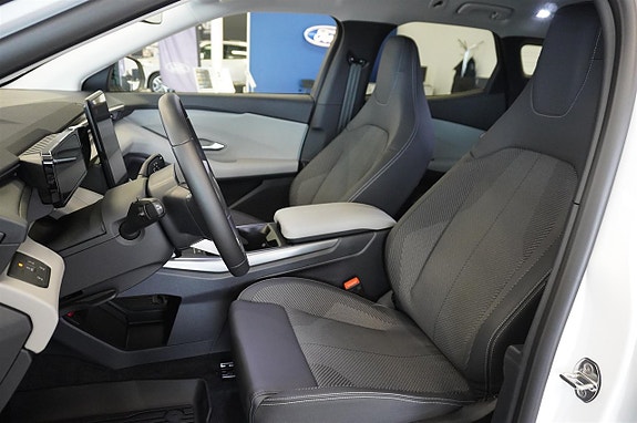 Ford Explorer 8 of 17