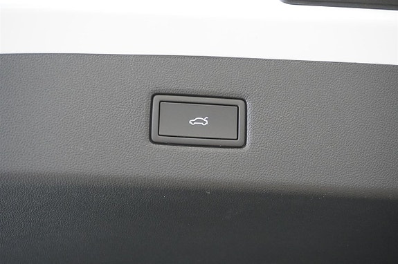 Ford Explorer 7 of 17