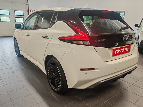 Nissan Leaf 4 of 5