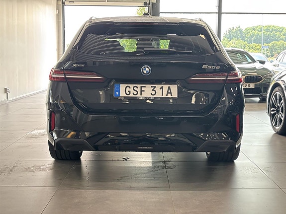 BMW 530e 6 of 14