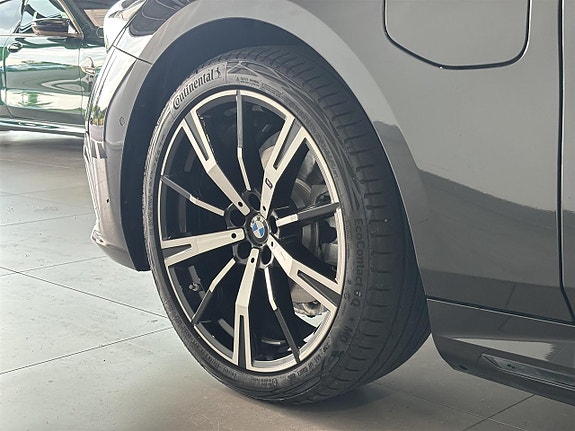 BMW 530e 14 of 14