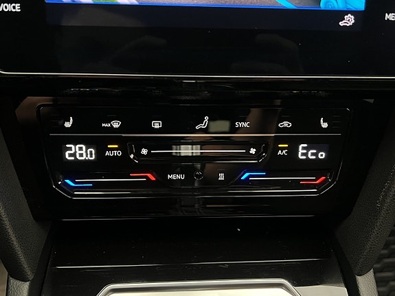 Volkswagen Arteon 27 of 30