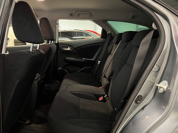 Honda Civic 16 of 26