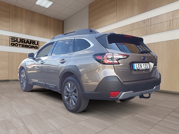 Subaru Outback 3 of 5