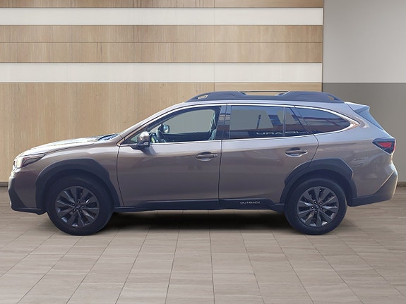 Subaru Outback 2 of 5