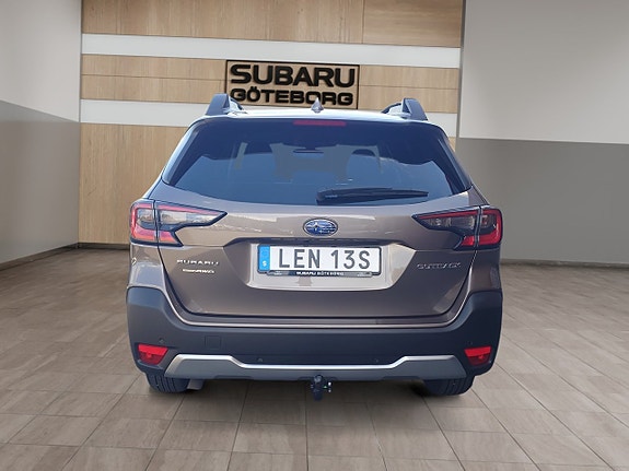 Subaru Outback 4 of 5