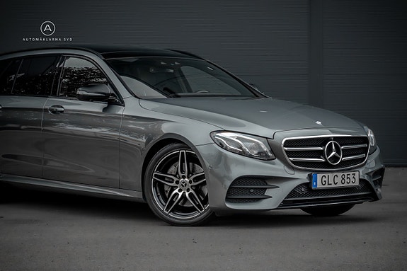 Mercedes-Benz E220 5 of 25