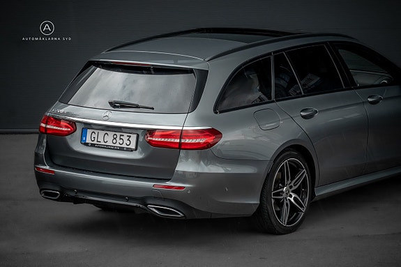 Mercedes-Benz E220 25 of 25