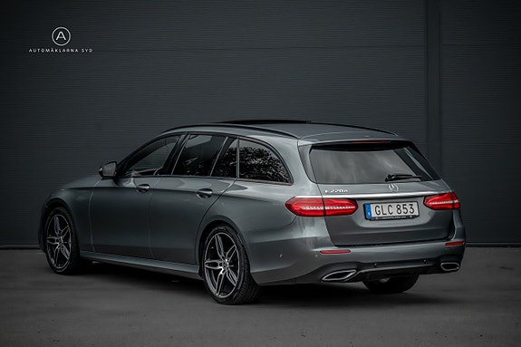 Mercedes-Benz E220 18 of 25