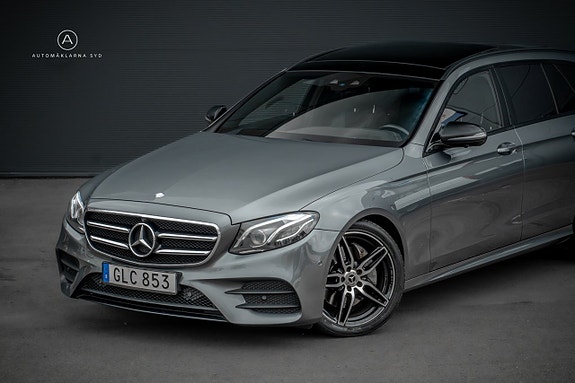 Mercedes-Benz E220 3 of 25