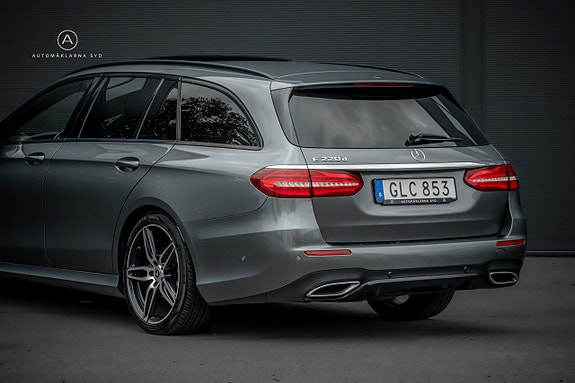 Mercedes-Benz E220 19 of 25
