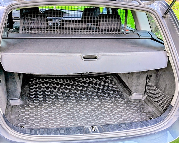 BMW 330xd 10 of 12