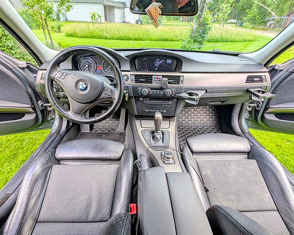BMW 330xd 8 of 12