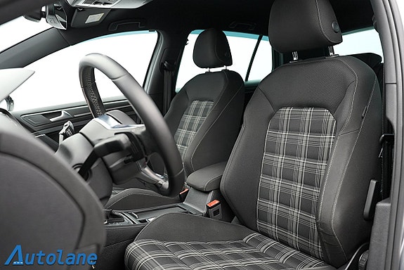 Volkswagen Golf I 21 of 29