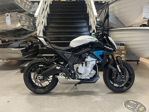 CFMOTO 675 NK