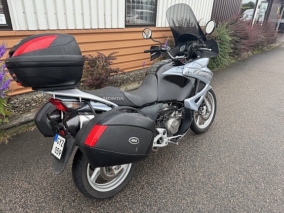 Honda Powersports XL1000VA Varadero 1.0 2 of 5